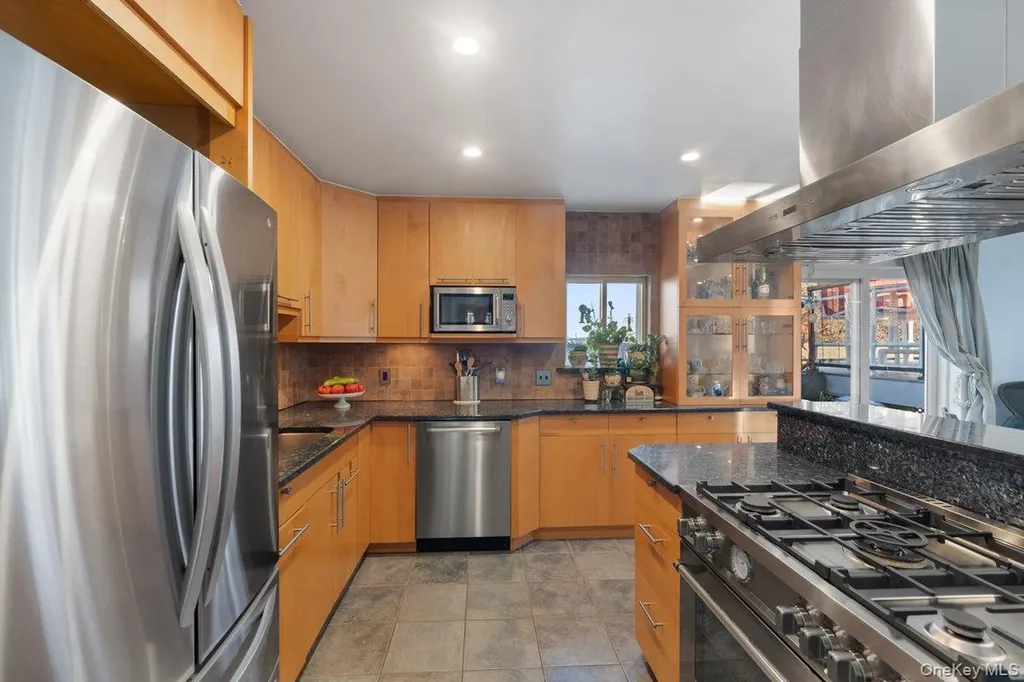 902 Dean Avenue Bronx NY 10465