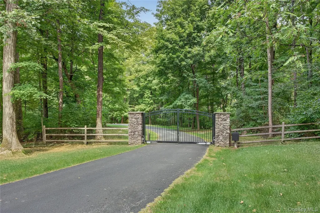 3 Orr-hatch Drive Cornwall NY 12518