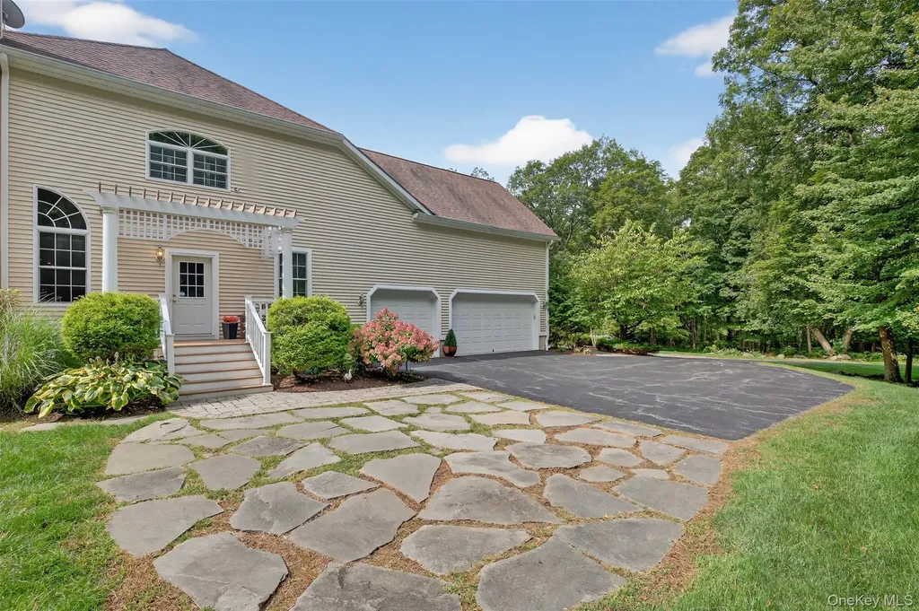 3 Orr-hatch Drive Cornwall NY 12518
