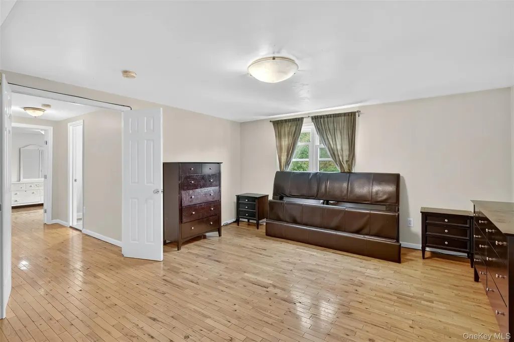 233 Ridge Road Westtown NY 10998