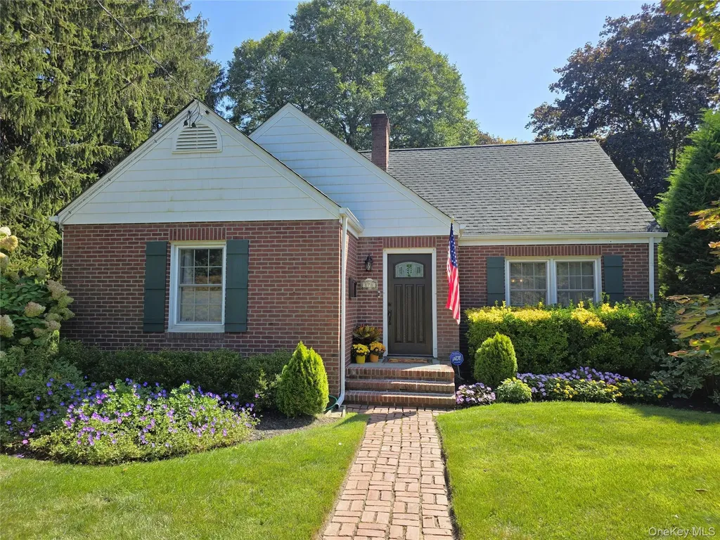 178 Maple Drive Saint James NY 11780