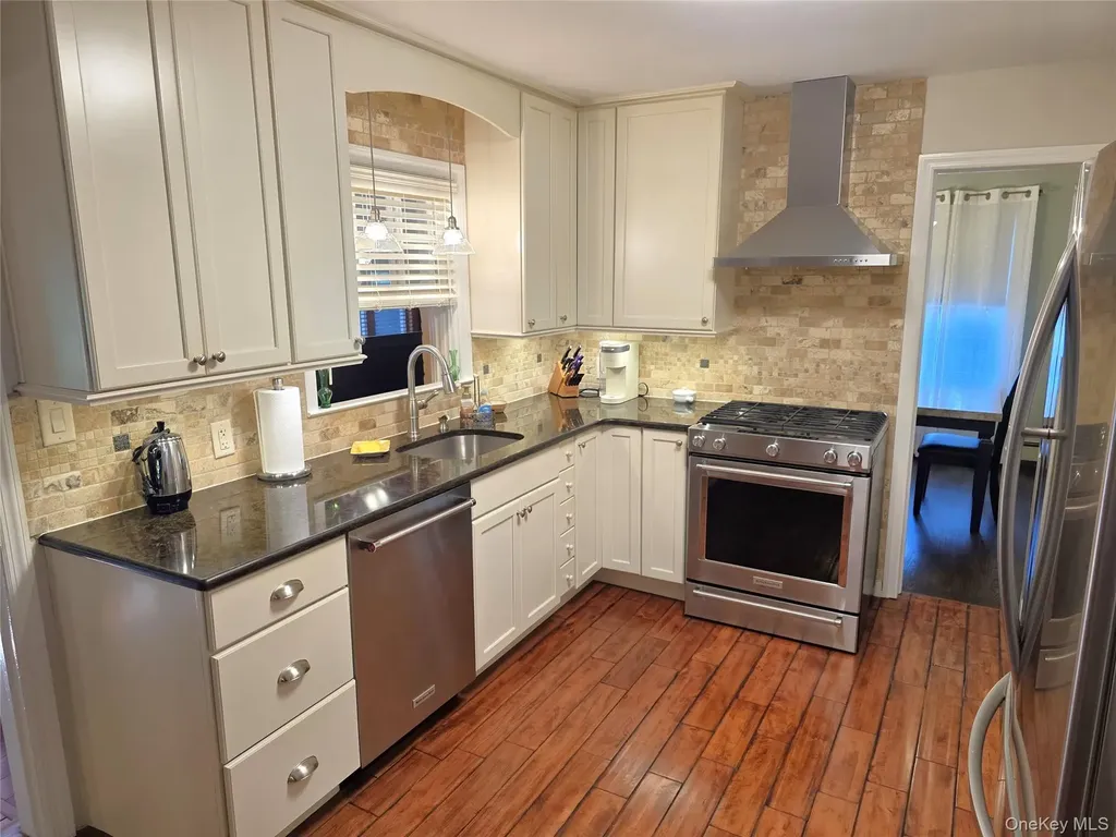 178 Maple Drive Saint James NY 11780