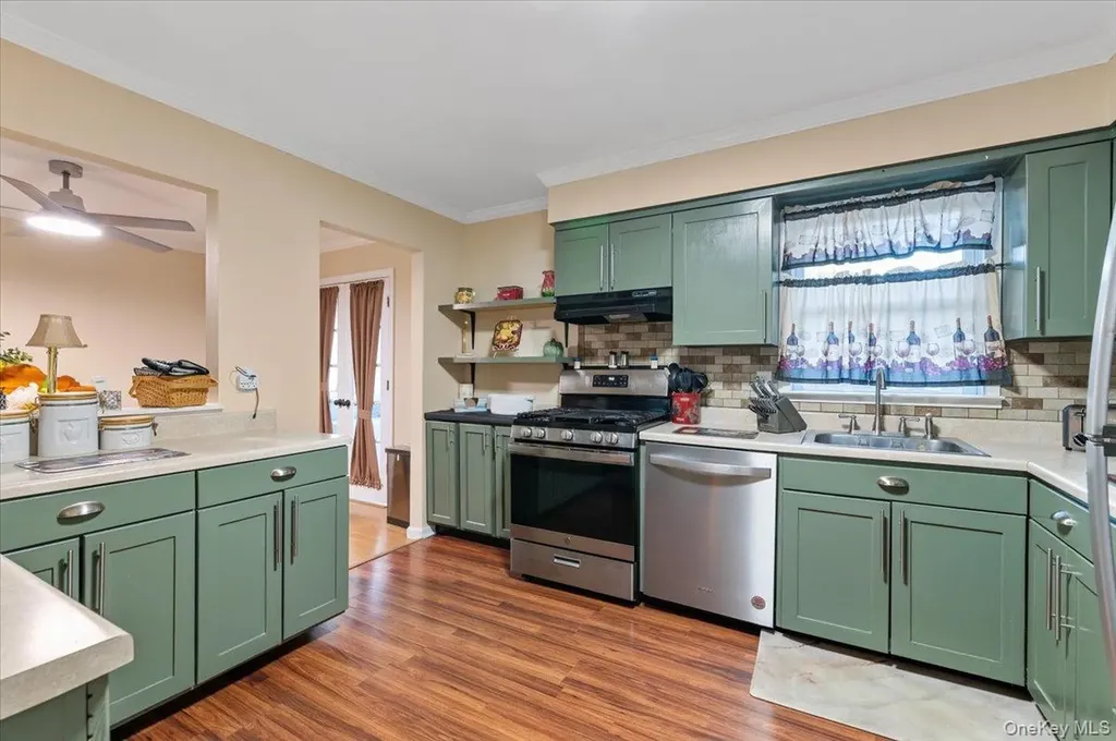 212 Locust Drive Rocky Point NY 11778