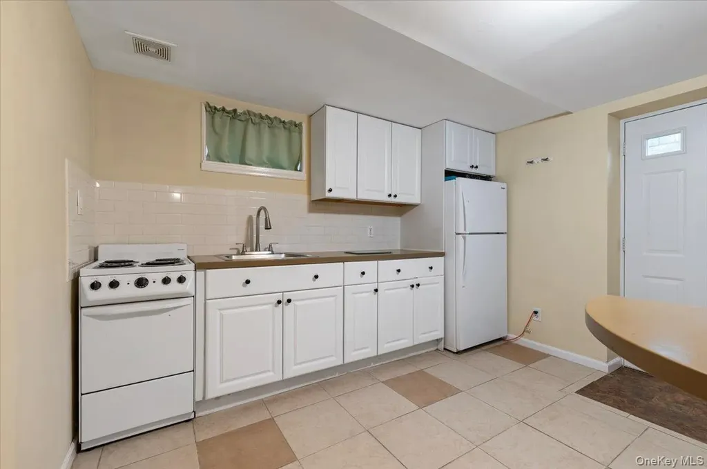 212 Locust Drive Rocky Point NY 11778