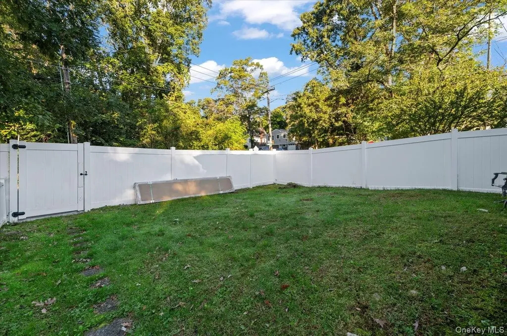 212 Locust Drive Rocky Point NY 11778
