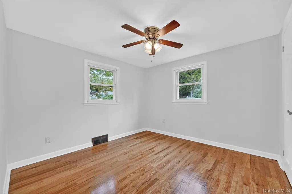 18 Stonecrest Drive New Windsor NY 12553