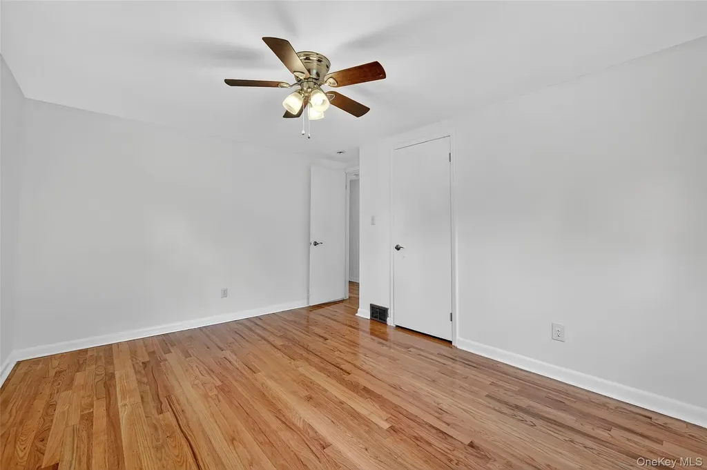 18 Stonecrest Drive New Windsor NY 12553