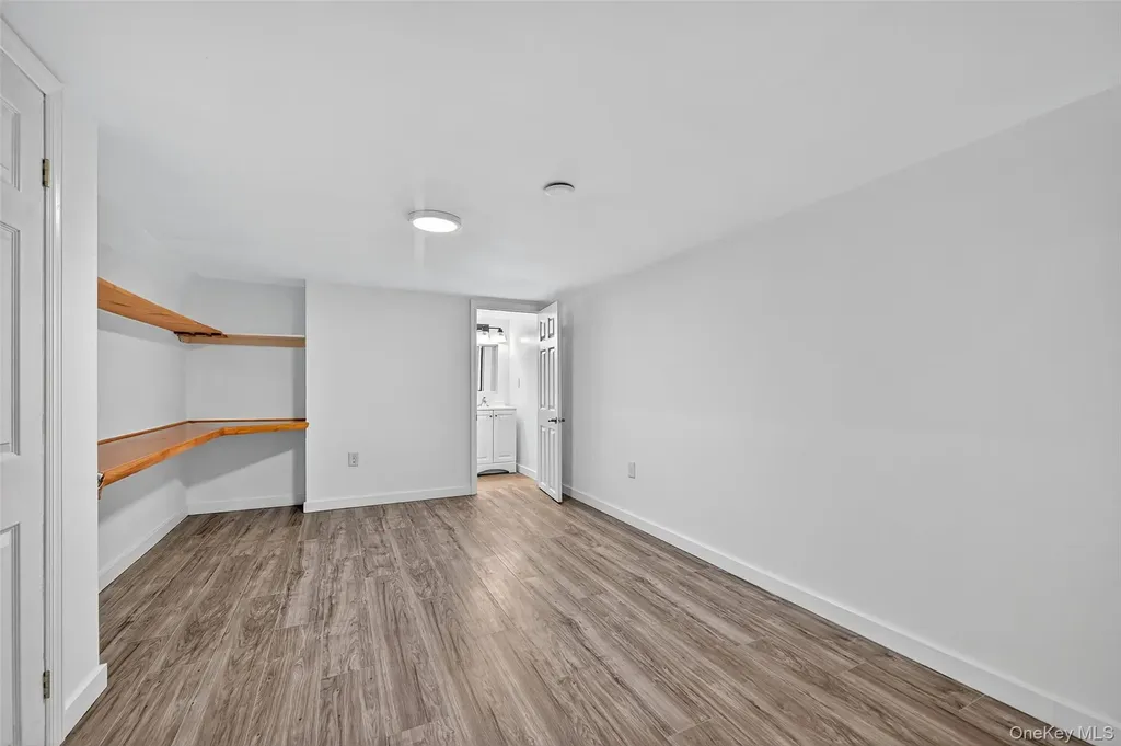 18 Stonecrest Drive New Windsor NY 12553