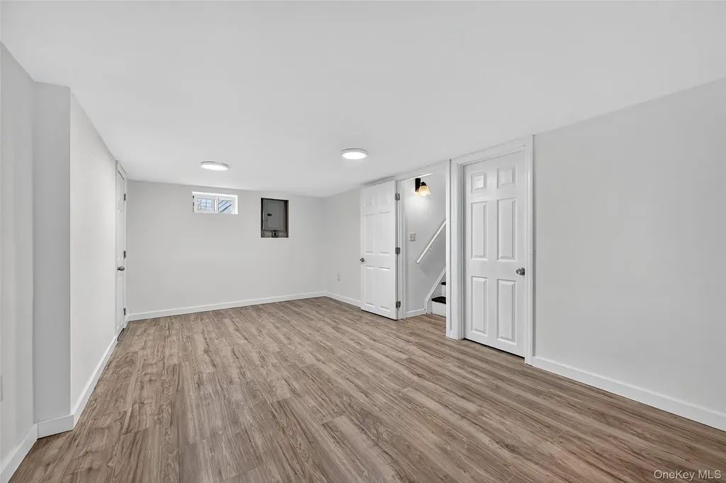 18 Stonecrest Drive New Windsor NY 12553