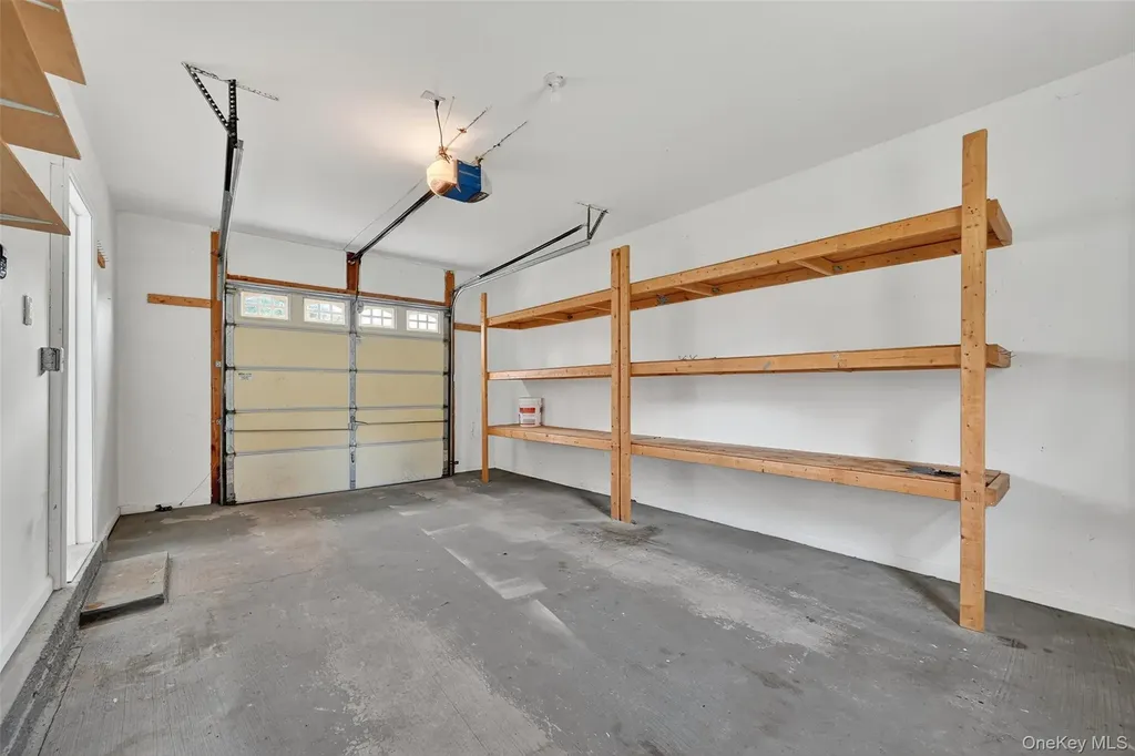 18 Stonecrest Drive New Windsor NY 12553