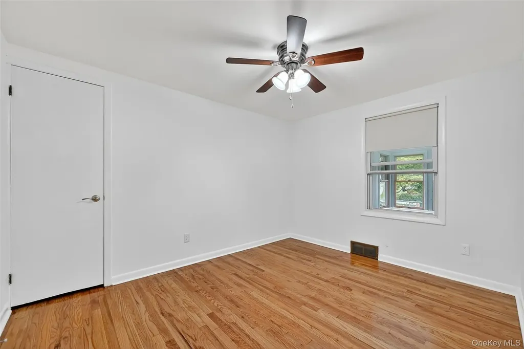 18 Stonecrest Drive New Windsor NY 12553