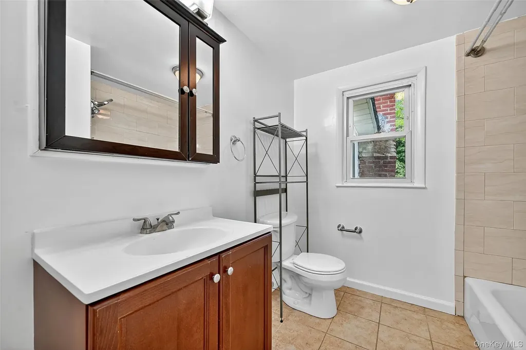 18 Stonecrest Drive New Windsor NY 12553
