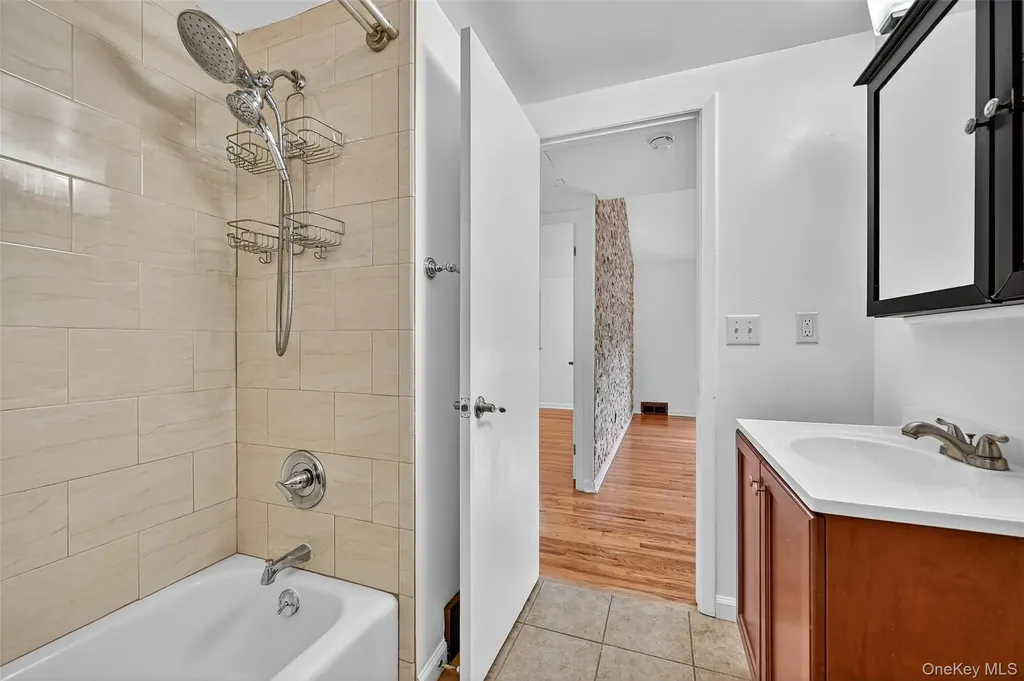 18 Stonecrest Drive New Windsor NY 12553