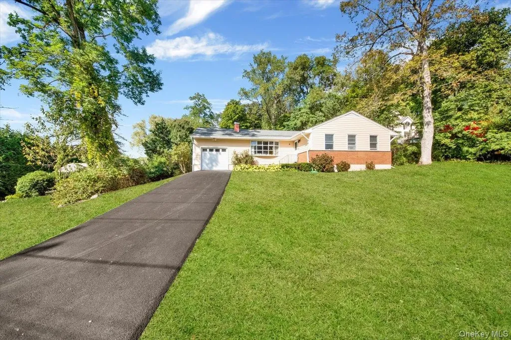 40 Baldwin Lane Mahopac NY 10541
