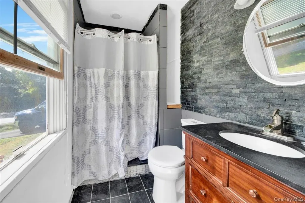 40 Baldwin Lane Mahopac NY 10541