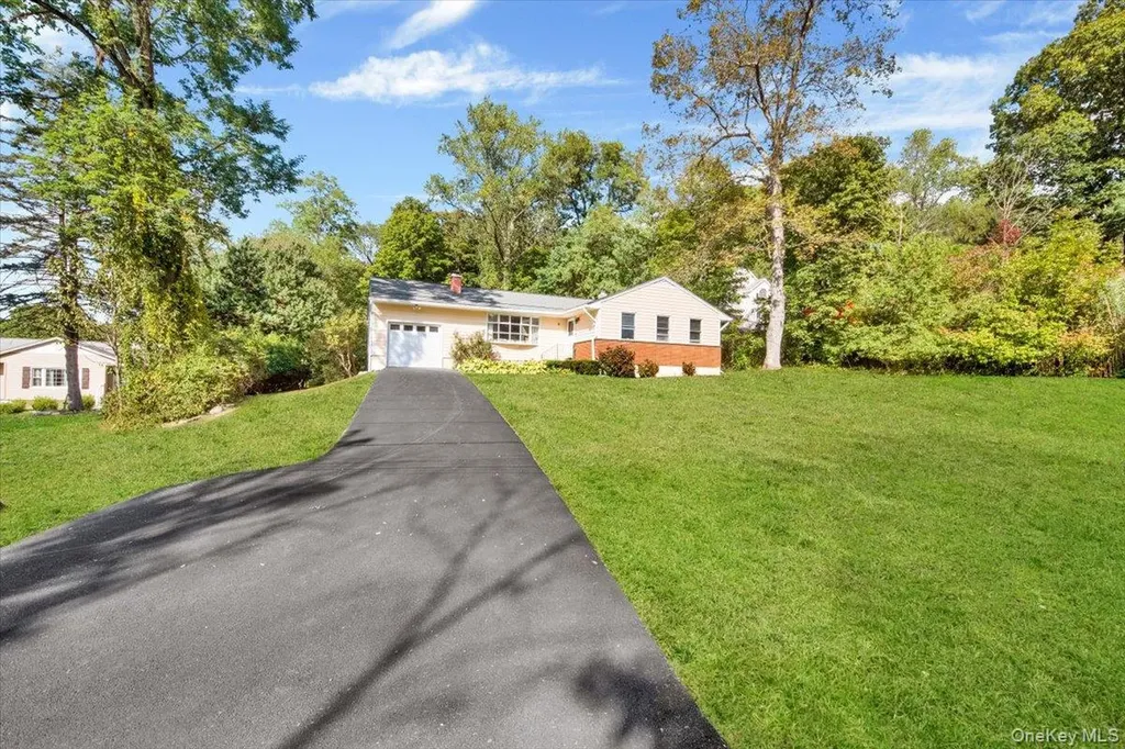 40 Baldwin Lane Mahopac NY 10541