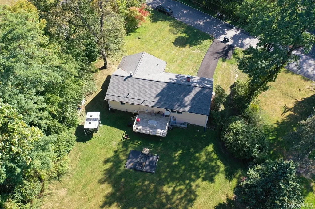 40 Baldwin Lane Mahopac NY 10541