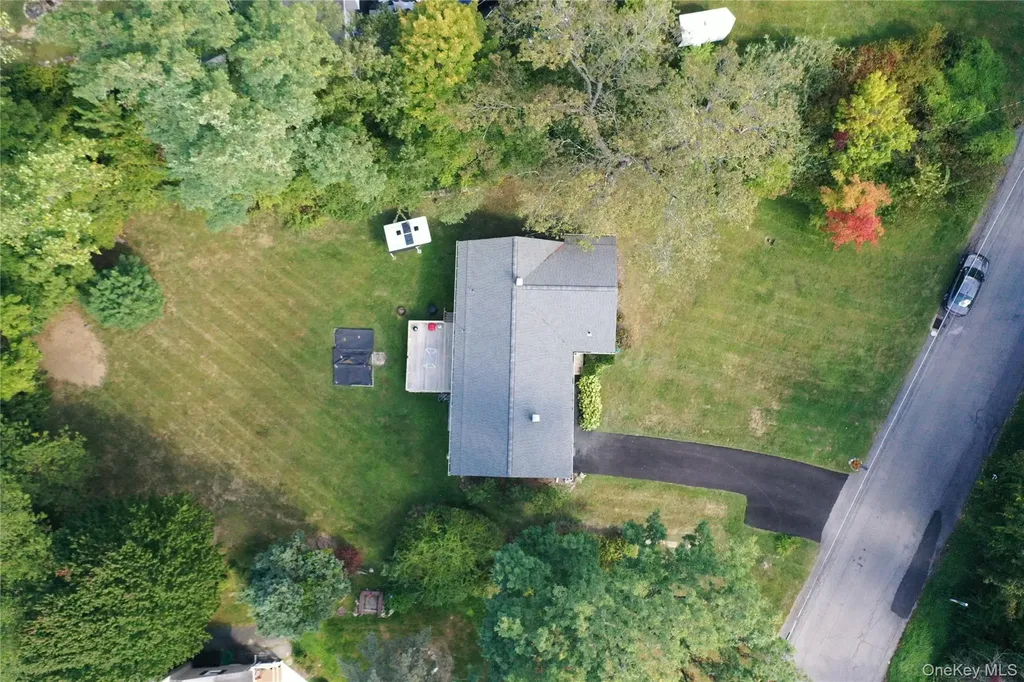 40 Baldwin Lane Mahopac NY 10541