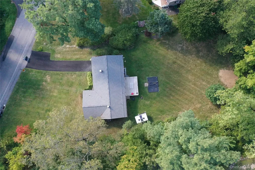 40 Baldwin Lane Mahopac NY 10541