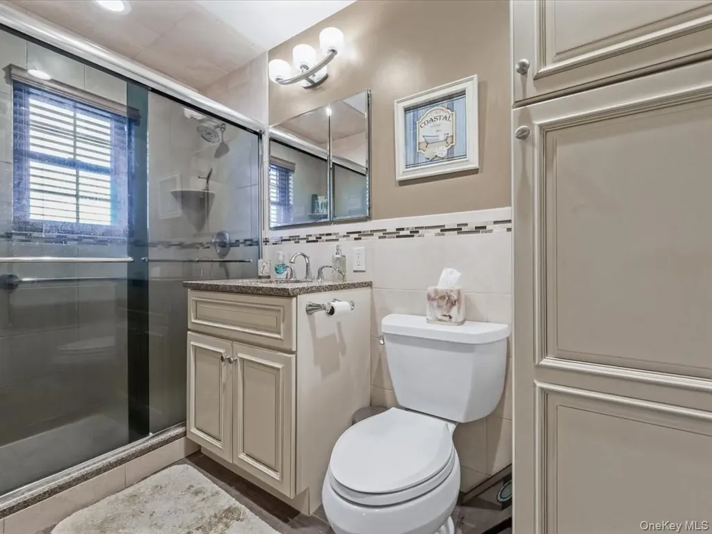 475 Mariners Way Copiague NY 11726