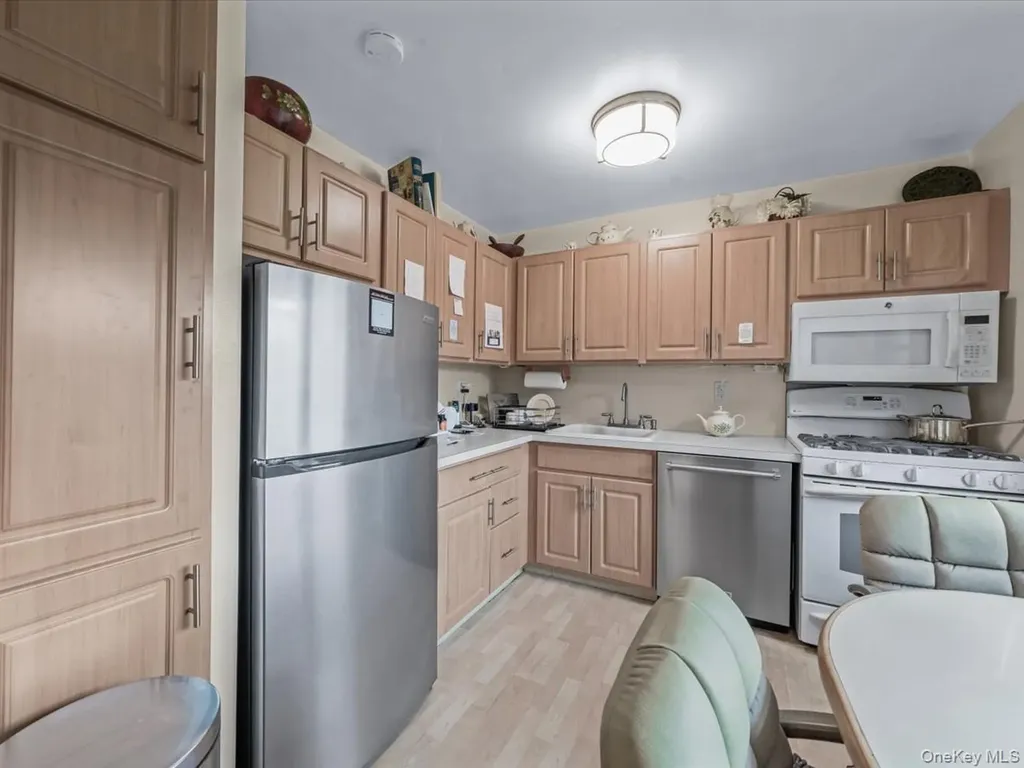 475 Mariners Way Copiague NY 11726