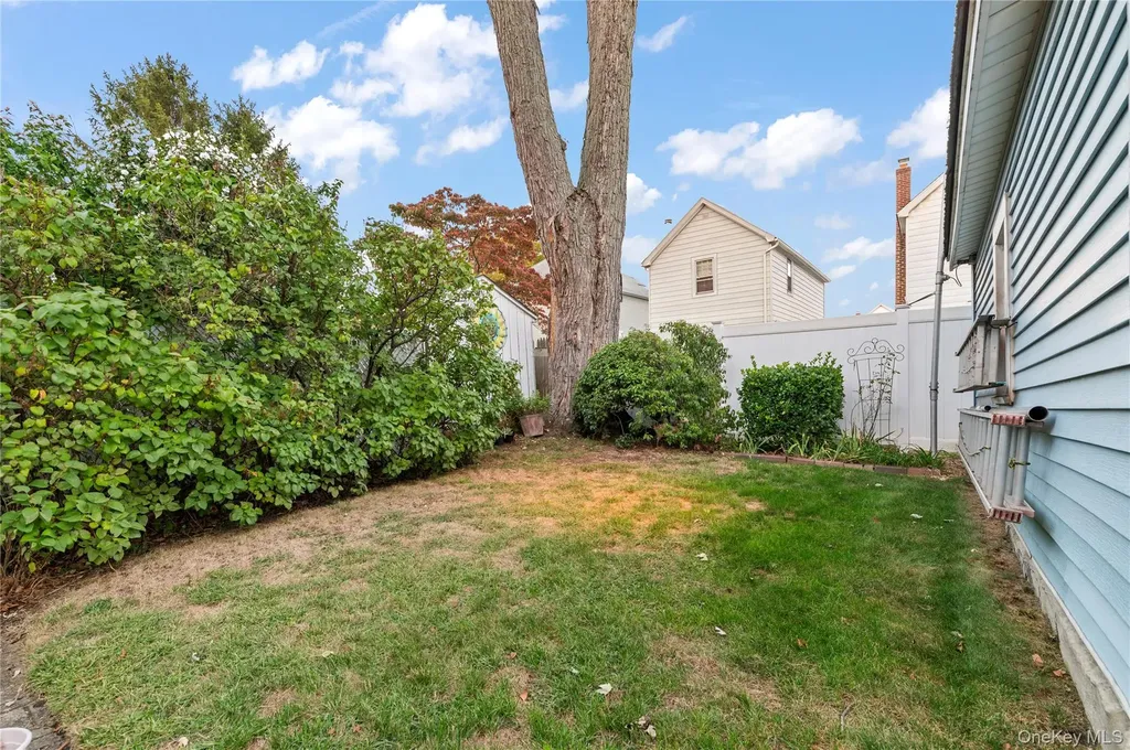 65 Haven Avenue Valley Stream NY 11580