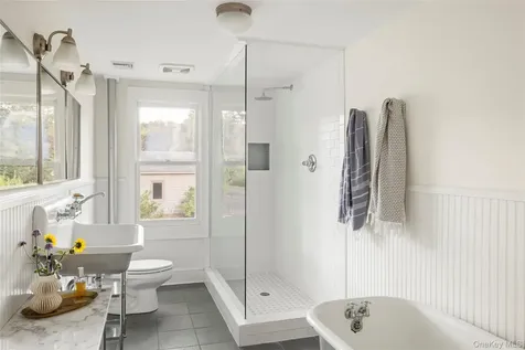 108 Wey Road Rhinebeck NY 12572