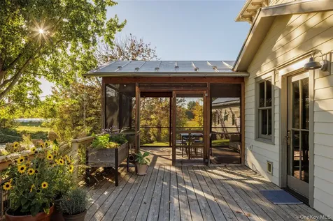 108 Wey Road Rhinebeck NY 12572