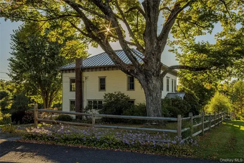 108 Wey Road Rhinebeck NY 12572
