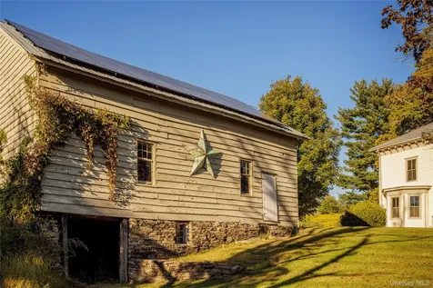 108 Wey Road Rhinebeck NY 12572