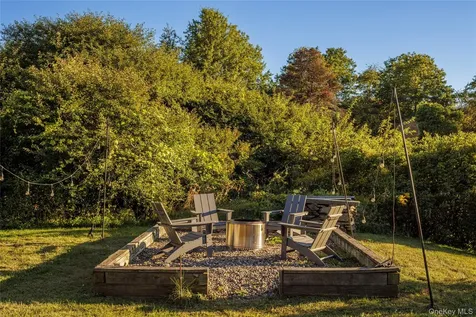 108 Wey Road Rhinebeck NY 12572