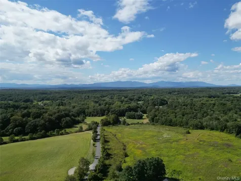 108 Wey Road Rhinebeck NY 12572