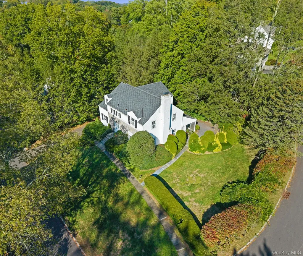 1 Windsor Lane Scarsdale NY 10583