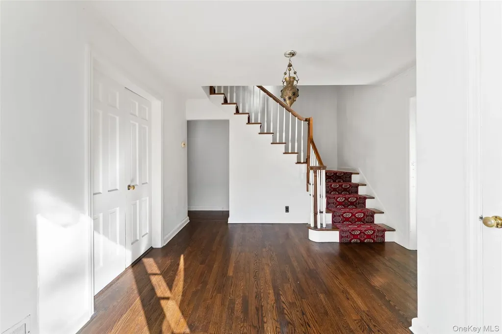 1 Windsor Lane Scarsdale NY 10583