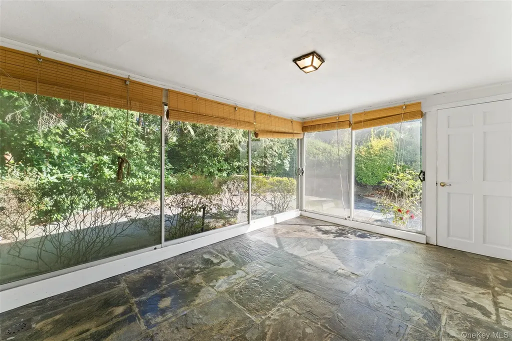 1 Windsor Lane Scarsdale NY 10583