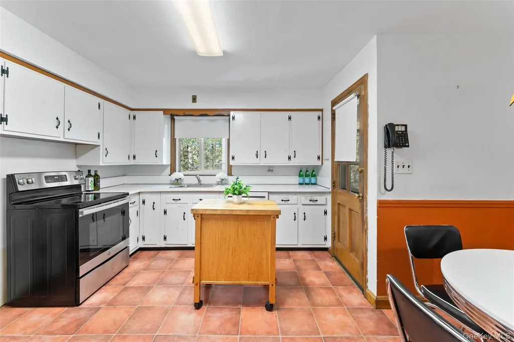 1 Windsor Lane Scarsdale NY 10583