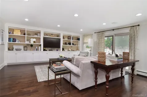 9 White Plains Road Bronxville NY 10708