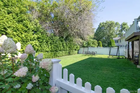 9 White Plains Road Bronxville NY 10708