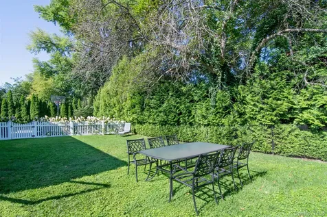 9 White Plains Road Bronxville NY 10708