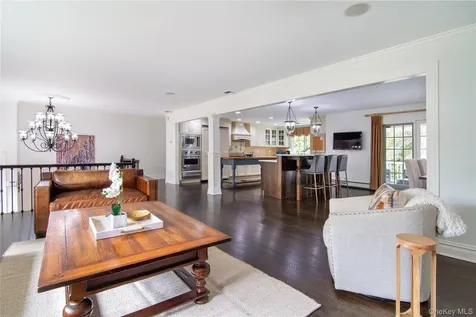 9 White Plains Road Bronxville NY 10708