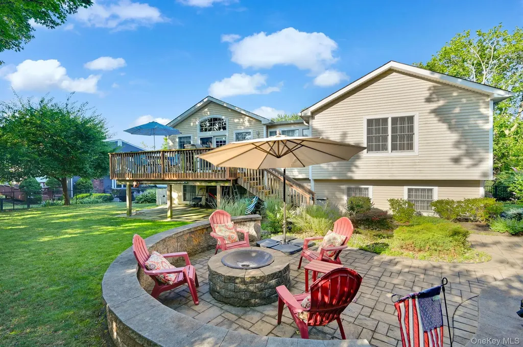 35 Chimney Ridge Drive Nanuet NY 10954