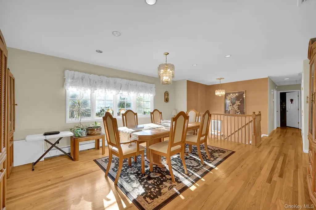 35 Chimney Ridge Drive Nanuet NY 10954