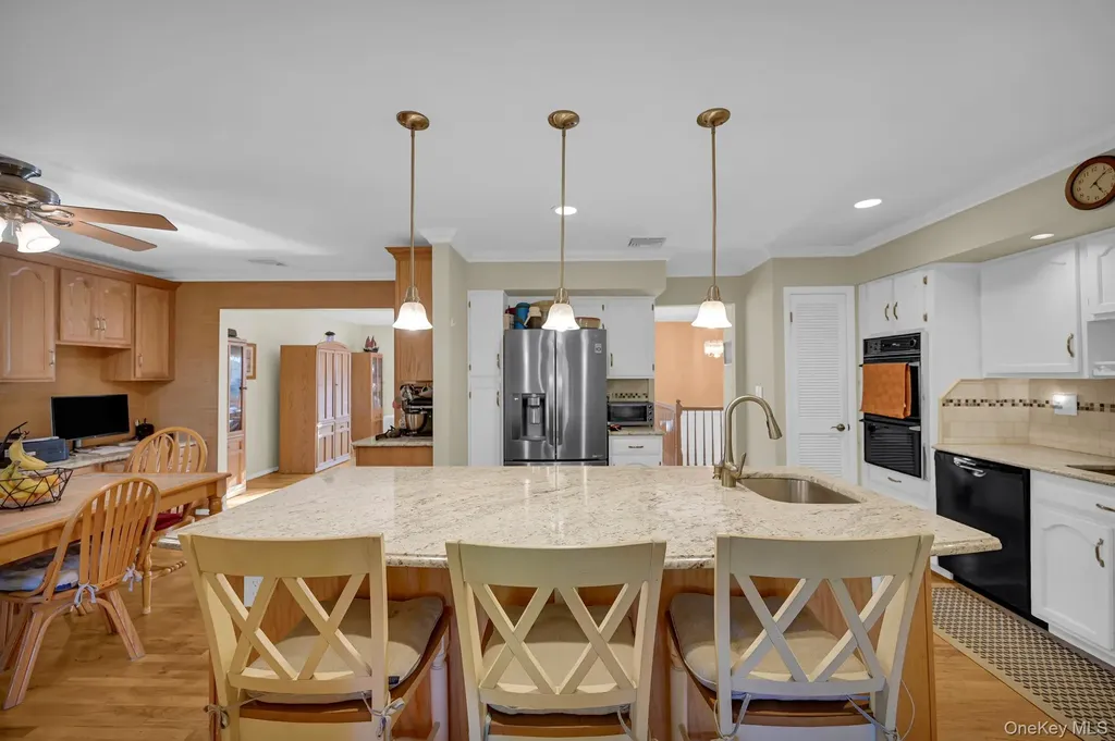35 Chimney Ridge Drive Nanuet NY 10954