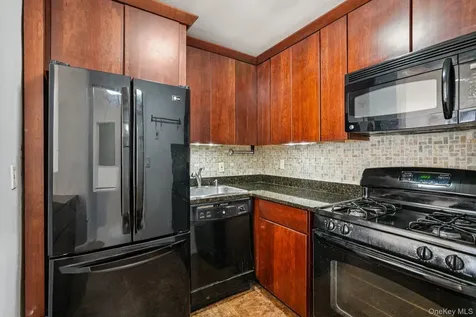 16 Lake Street White Plains NY 10603