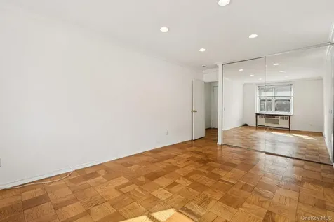 16 Lake Street White Plains NY 10603