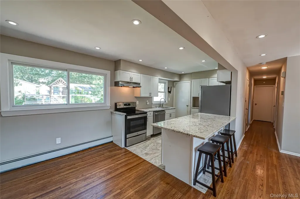 16 Adams Place West Islip NY 11795