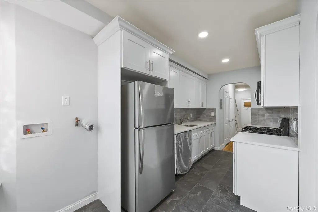 1150 E 214th Street Bronx NY 10469