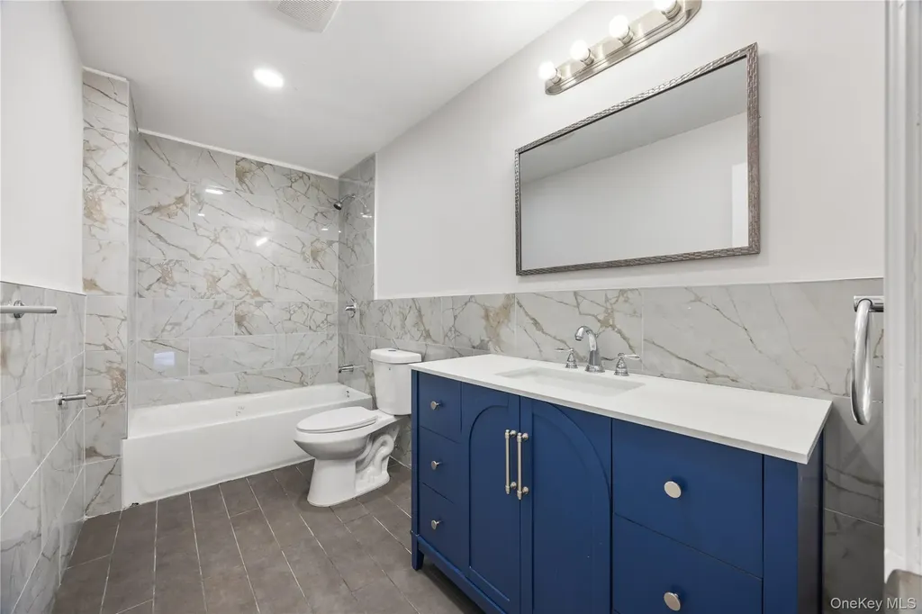 1150 E 214th Street Bronx NY 10469