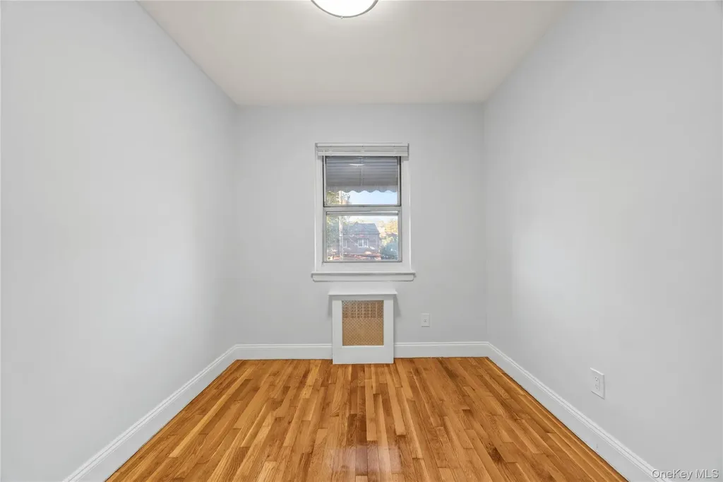 1150 E 214th Street Bronx NY 10469