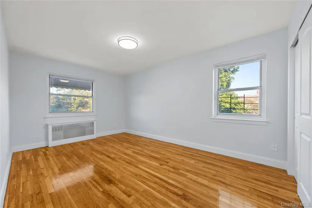 1150 E 214th Street Bronx NY 10469